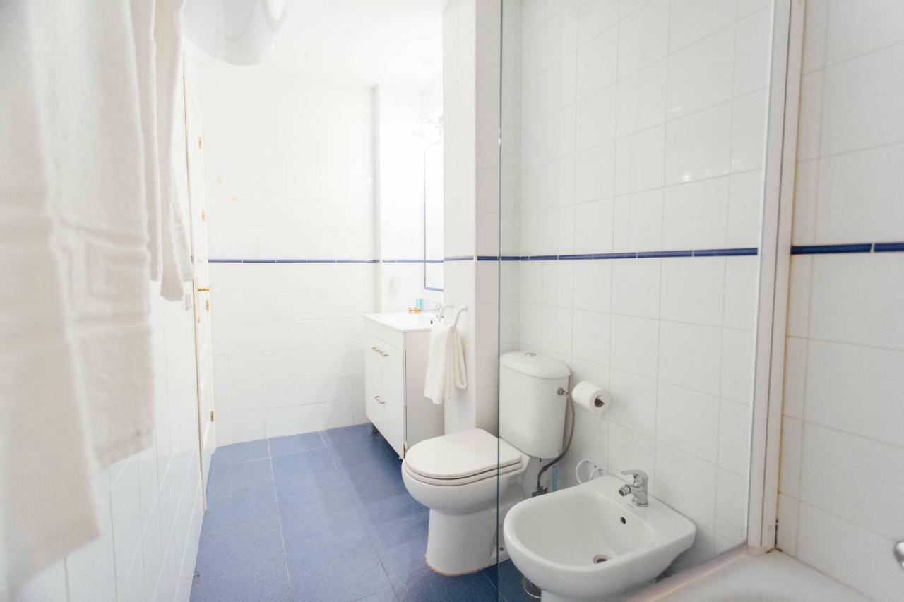 One & Lux- Lagar Apartment Севиля Екстериор снимка