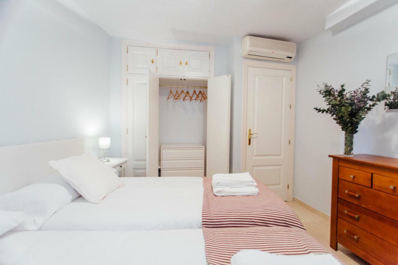 One & Lux- Lagar Apartment Севиля Екстериор снимка
