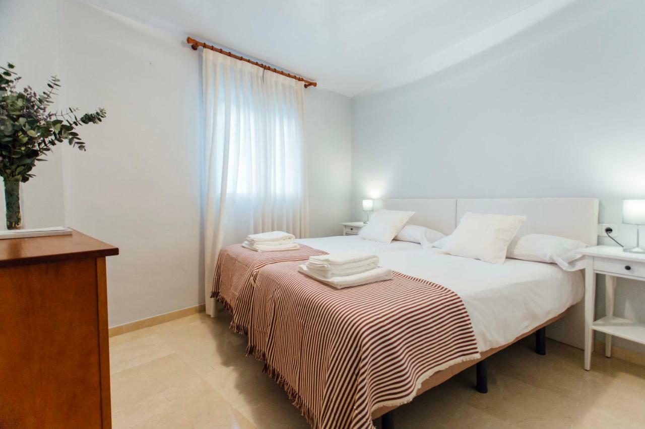 One & Lux- Lagar Apartment Севиля Екстериор снимка
